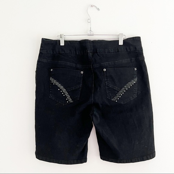 Golden Girls Black Denim Shorts Size 16 - Picture 2 of 8